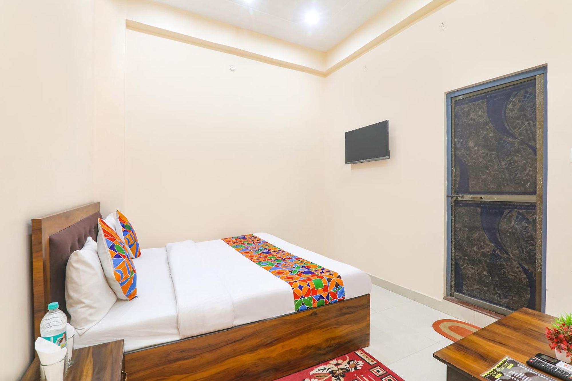 Fabhotel Rk Palace Ayodhya Exterior foto