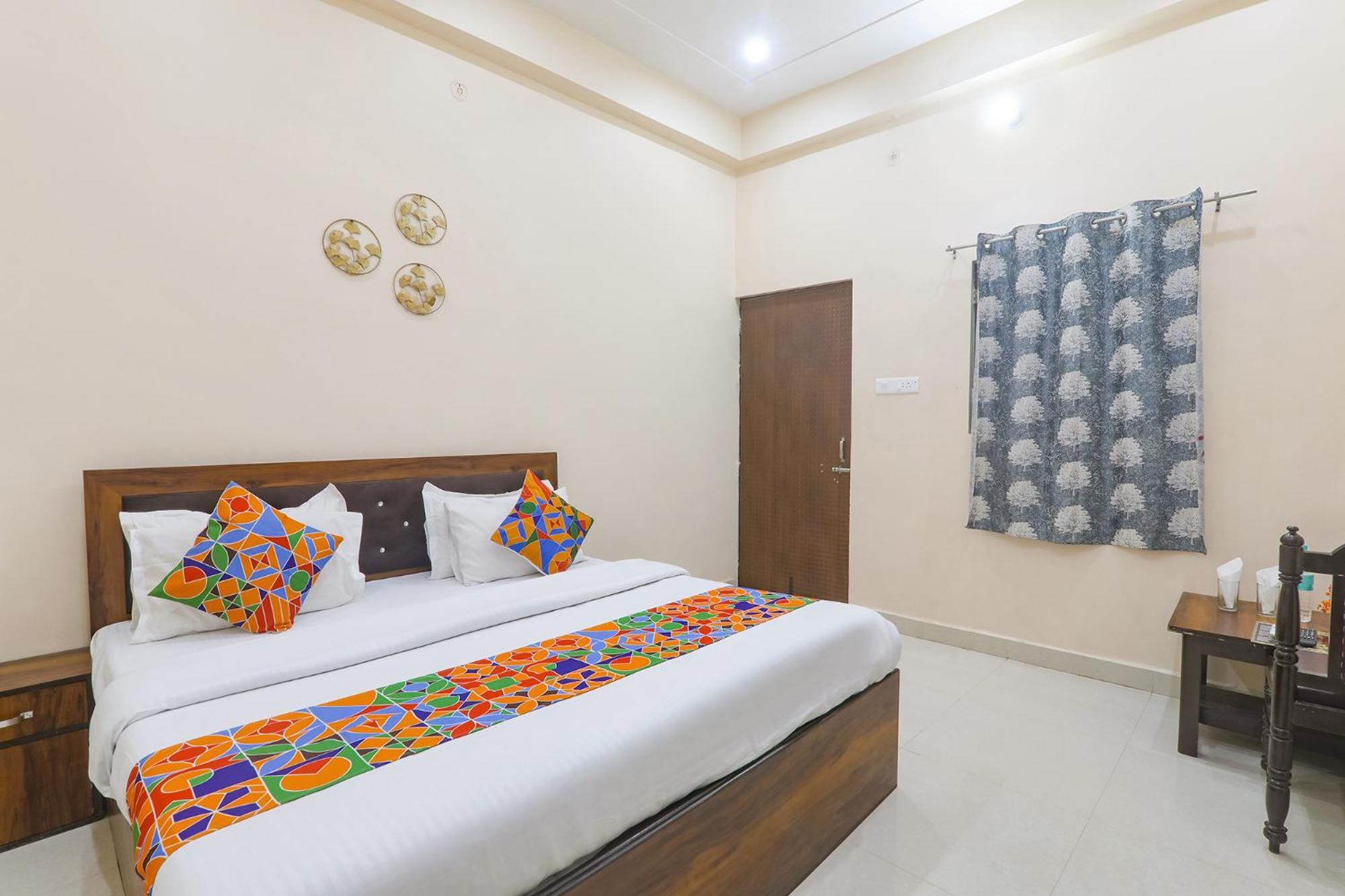 Fabhotel Rk Palace Ayodhya Exterior foto