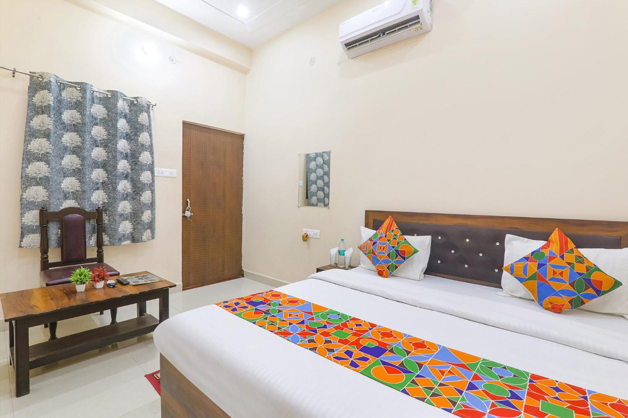 Fabhotel Rk Palace Ayodhya Exterior foto