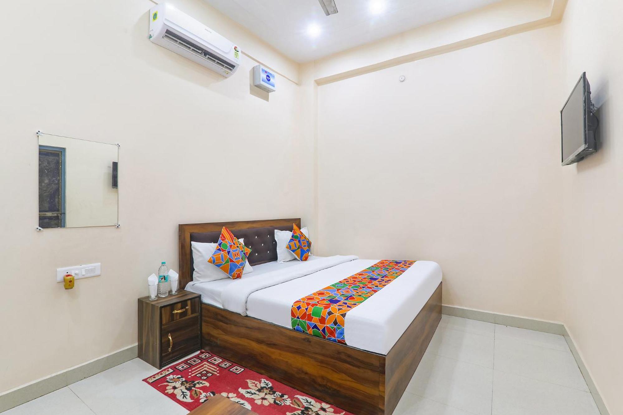 Fabhotel Rk Palace Ayodhya Exterior foto